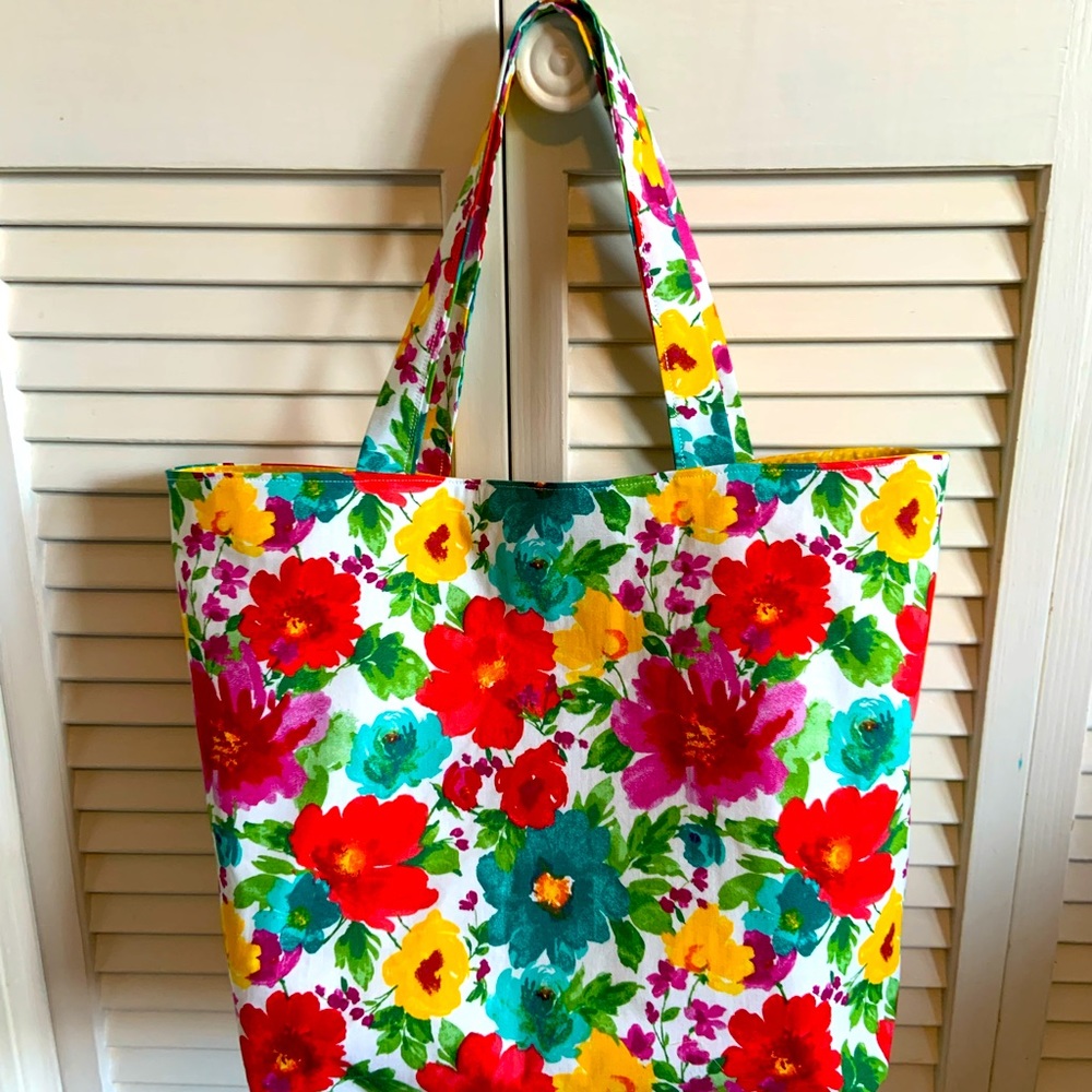 HAND CRAFTED Tote Bag Pioneer Woman Fabric Floral All Purpose 100% Cotton Purse - Picture 4 of 5